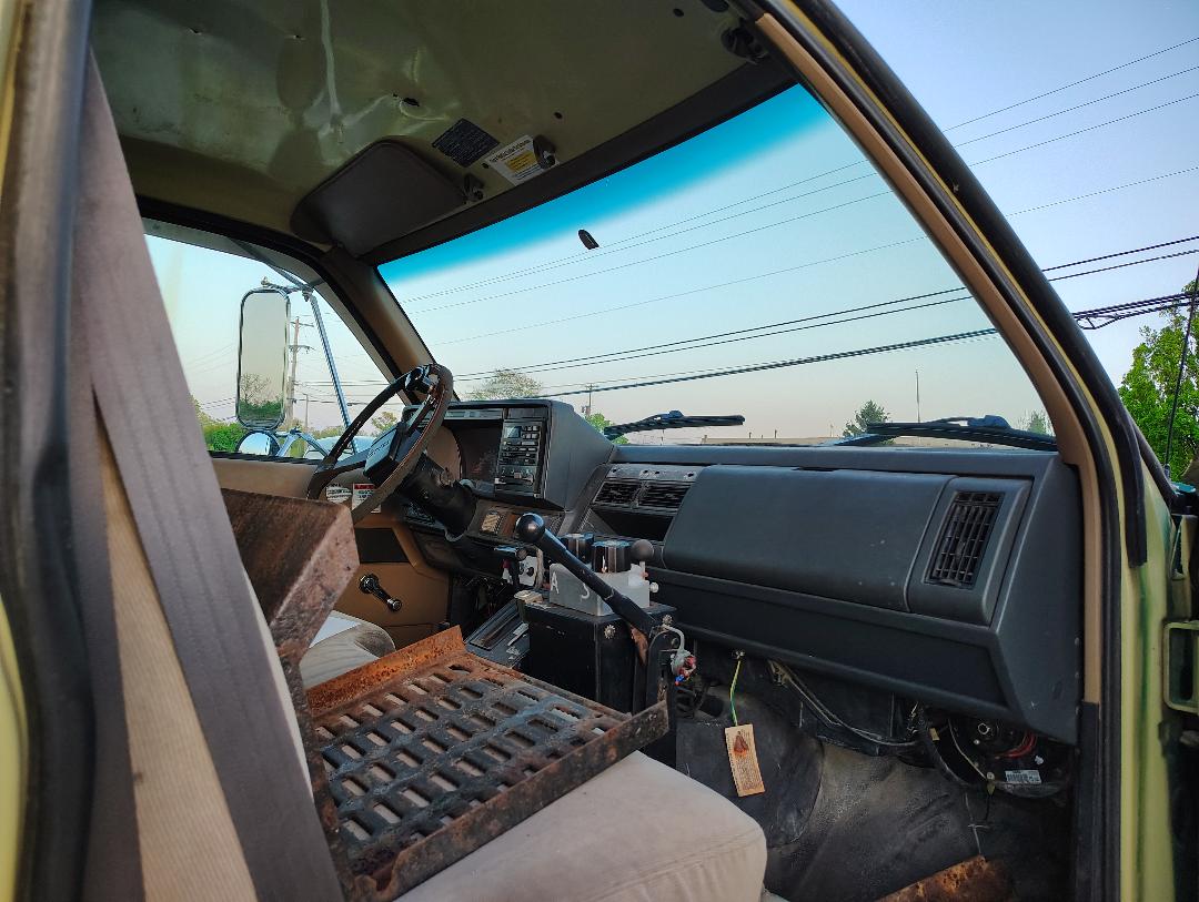 1998 GMC Top Kick C5500 - Image 23